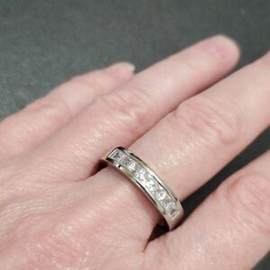 Silver Tone Clwar Rhinestone Princess Channel Set Ring Size 8.5